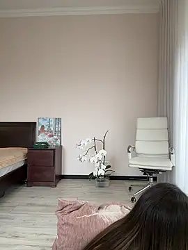 Hott Lolla online show from January 2025 10:06:01 AM