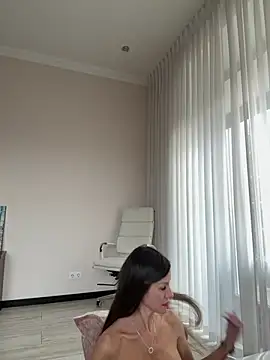 Hott Lolla online show from February 2025 07:23:01 AM