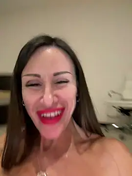 Hott Lolla online show from February 2025 05:53:02 PM