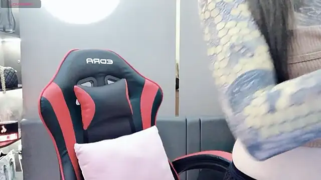 Snapshot of witch-39 chatting on December 2024 06:56:02 AM witch-39 online show from December 2024 06:56:02 AM