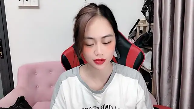 Snapshot of witch-39 chatting on December 2025 04:58:02 PM witch-39 online show from December 2025 04:58:02 PM