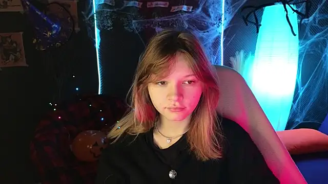 LitaBrom online show from October 2025 01:38:01 AM