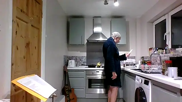 jimmybenido online show from December 2024 05:41:02 PM