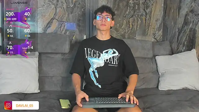 Daviid laidd online show from December 2025 07:33:02 PM