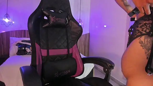 IamNayuta online show from November 2025 08:34:02 PM