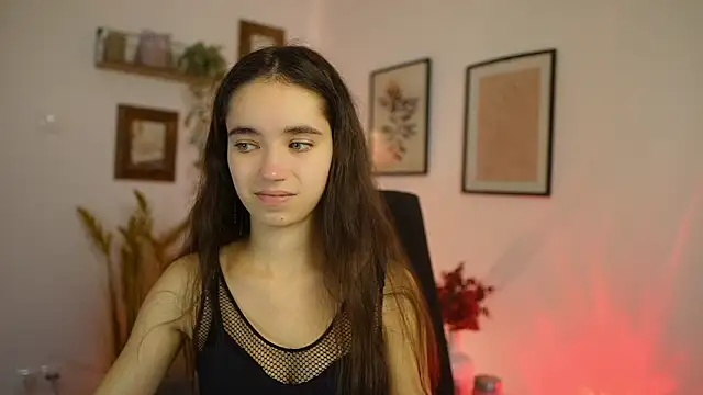 Gia Paige18 online show from October 2025 08:57:01 AM