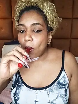 ELLA KELLY online show from February 2026 12:00:01 PM