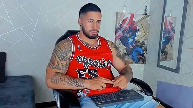 Cristian Walker online show from January 2025 12:32:02 PM