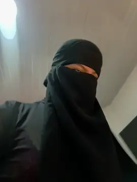 lalilamassu1 online show from March 2025 04:40:02 PM