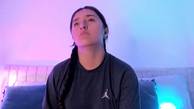 Kathia Morelli online show from February 2025 11:46:02 AM