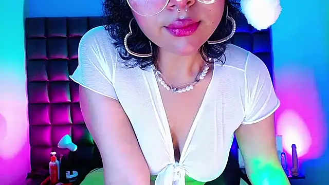 kuromi69 online show from December 2024 04:52:01 AM