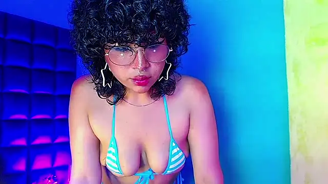 kuromi69 online show from March 2025 05:14:02 PM