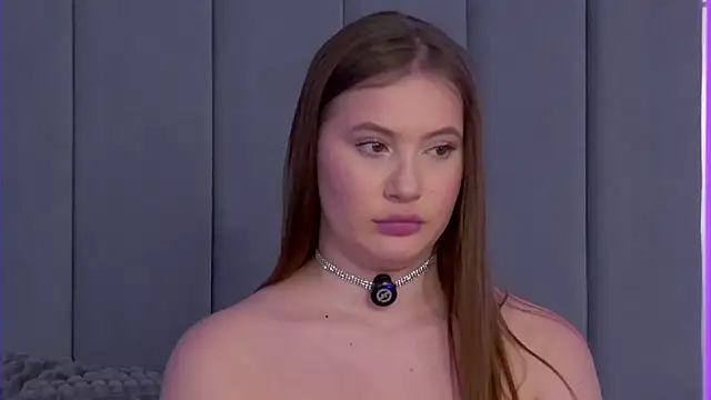 ChloeMarsch online show from October 2025 05:30:01 AM