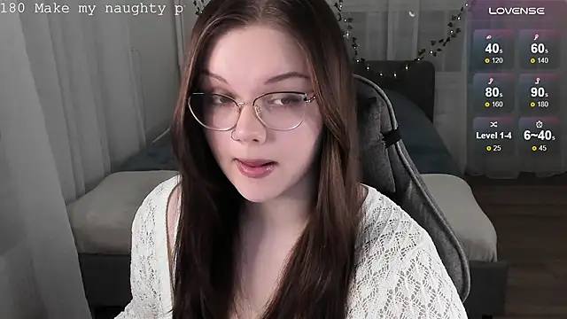 EvaBae online show from September 2025 09:31:01 PM