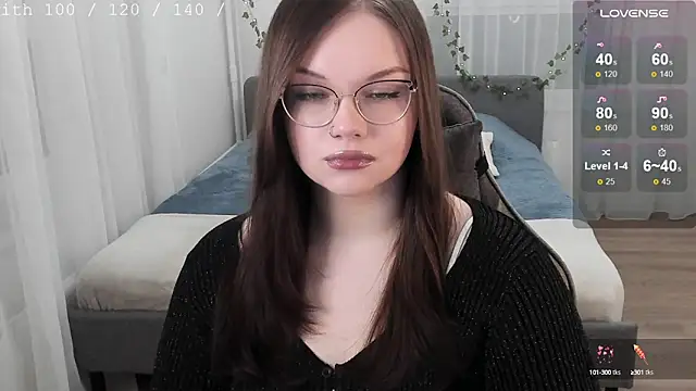 EvaBae online show from September 2025 06:57:02 PM