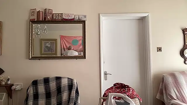 cutaboverest online show from September 2025 01:05:02 PM