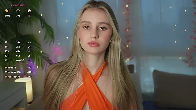 Snapshot of Fluffy-Angel chatting on January 2025 11:28:01 AM Fluffy-Angel online show from January 2025 11:28:01 AM