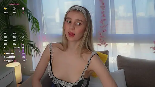 Snapshot of Fluffy-Angel chatting on January 2025 11:13:02 AM Fluffy-Angel online show from January 2025 11:13:02 AM