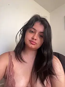 Stephania 18 online show from March 2025 09:14:02 PM