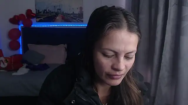 zhoelis xx online show from February 2025 05:09:02 PM