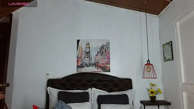 zhoelis xx online show from March 2025 11:49:02 PM