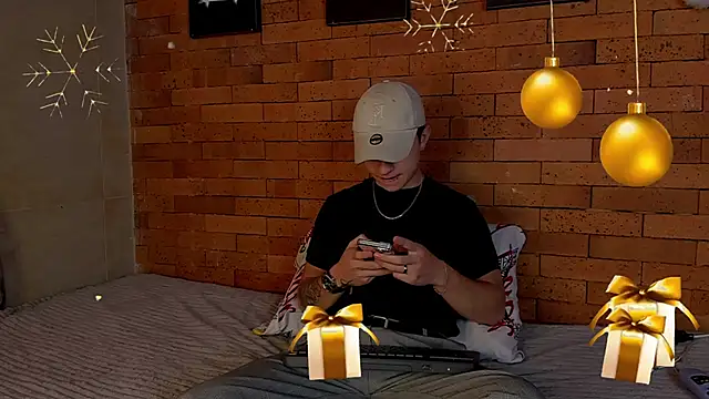 Ares Dickson online show from December 2024 06:43:01 PM