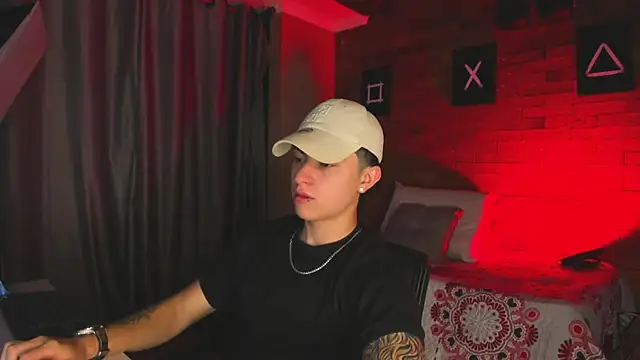 Ares Dickson online show from February 2025 08:04:01 AM