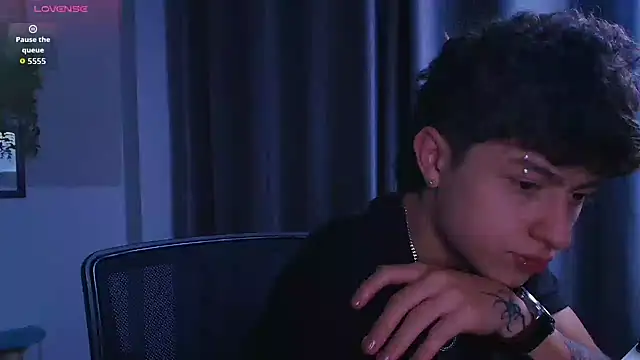 Ares Dickson online show from October 2025 05:19:01 AM