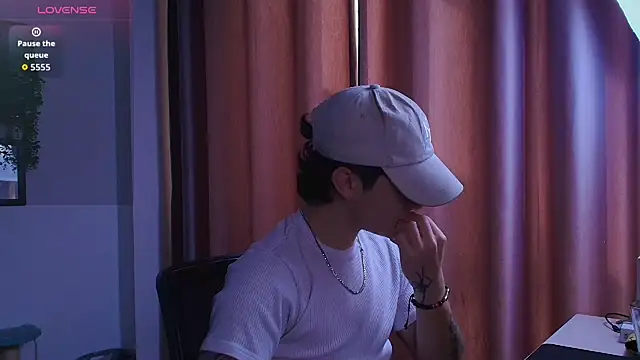 Ares Dickson online show from October 2025 08:22:02 PM