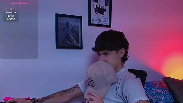 Ares Dickson online show from November 2025 09:03:02 PM