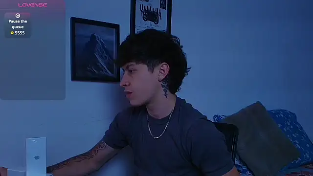 Ares Dickson online show from November 2025 04:01:01 AM