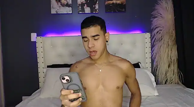 Mackenzzie 777  online show from March 2025 12:48:02 AM