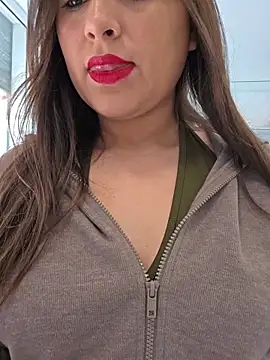 GatitaXD27 online show from November 2025 10:37:02 AM