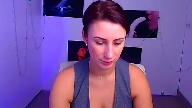 Loren Moa online show from December 2024 04:21:02 PM