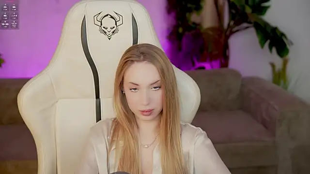 Linda054 online show from October 2025 11:00:01 AM