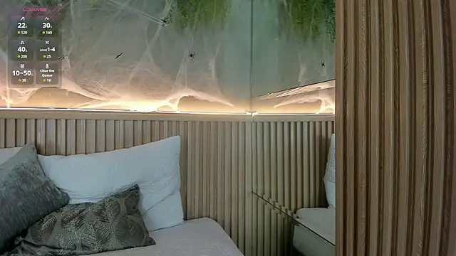 Lana Lann online show from October 2025 01:09:01 PM