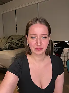 nerdynina online show from December 2024 12:18:01 AM