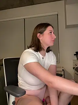 nerdynina online show from February 2025 12:16:01 AM