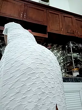    Erin    online show from October 2025 03:49:01 AM