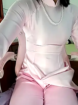    Erin    online show from January 2026 01:11:01 AM