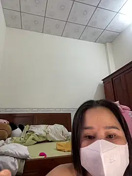    Erin    online show from April 2026 02:14:02 AM