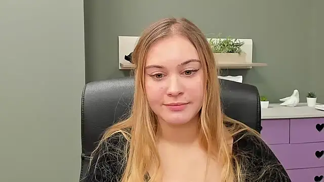 kitty valeria online show from February 2025 11:00:02 AM