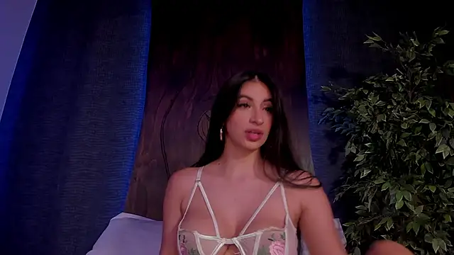 Taylor-Jonnees online show from December 2024 03:33:02 PM