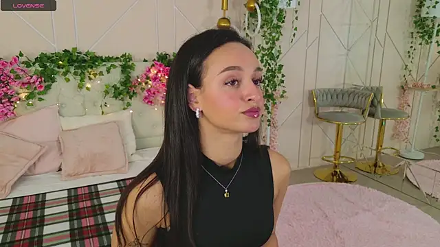 Lolly Neal online show from October 2025 05:06:01 AM