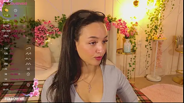 Lolly Neal online show from October 2025 04:57:01 AM