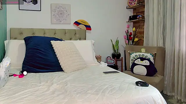 Snapshot of yanella_fire chatting on July 2026 03:27:02 PM yanella fire online show from July 2026 03:27:02 PM
