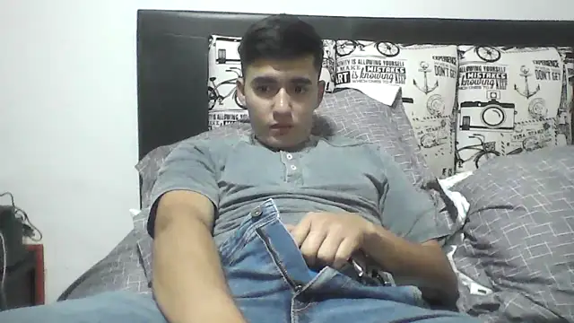Snapshot of Estebitan_vm chatting on April 2026 01:09:02 AM Estebitan vm online show from April 2026 01:09:02 AM