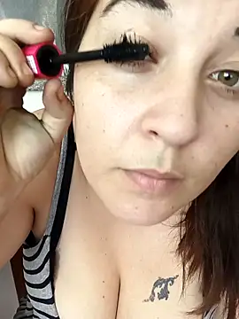 yzabell18 online show from November 2025 12:27:01 PM