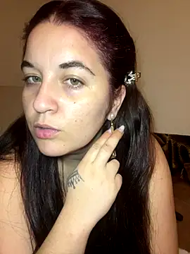 yzabell18 online show from December 2025 10:18:02 PM