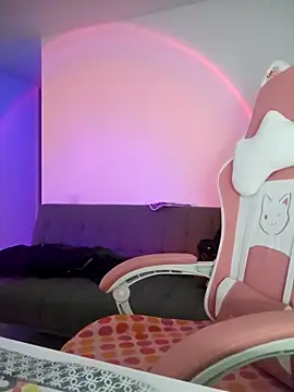 azumiichan online show from September 2025 12:43:01 AM